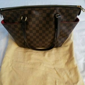 Meet your Posher, Manal